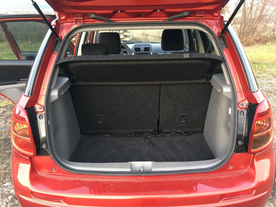 Suzuki SX4 1.6 Manuál 5st. 4x4 LIMITED + sezónne prezutie