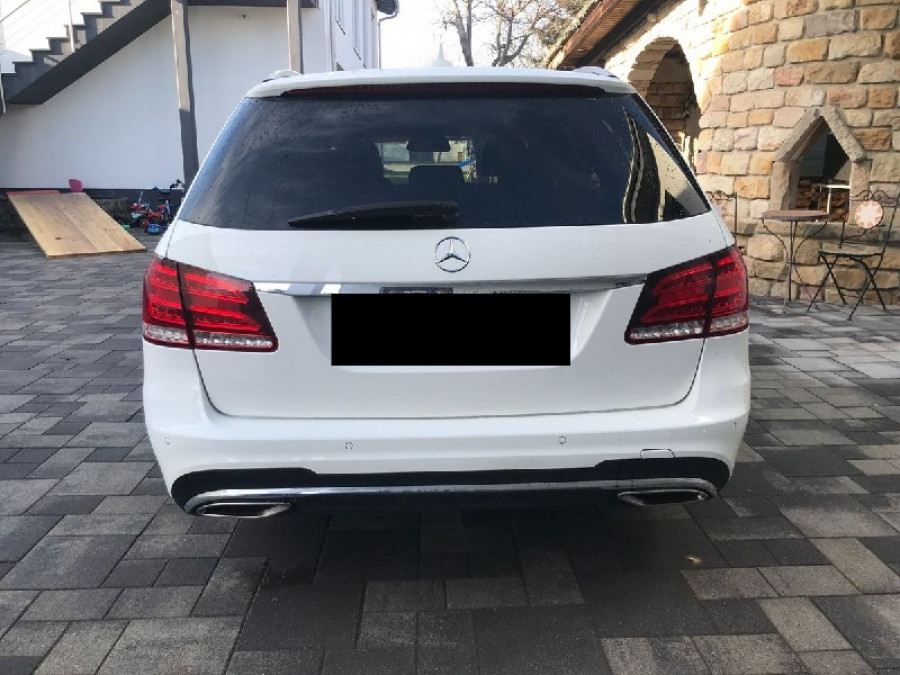 Mercedes Benz E 250CDI T Automat 4x4 AMG Optic Becker + sezónne prezutie