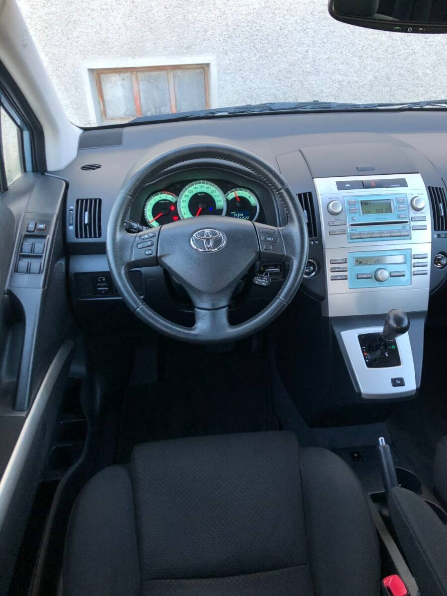 IMToyota Corolla Verso 1.8VVT-i Automat • SOL• 1.majiteľ → 7-miest → sezónne prezutieG_1764