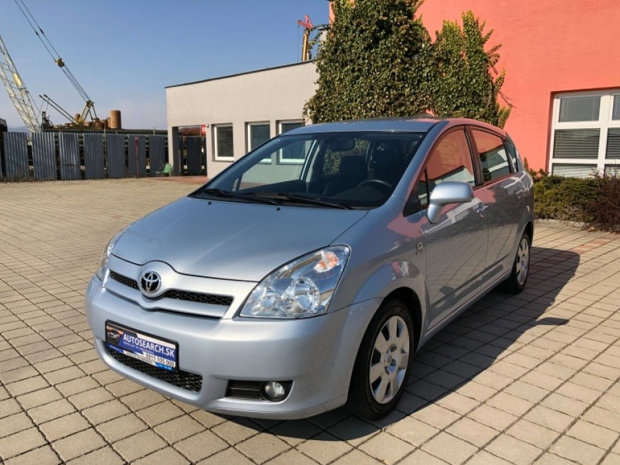 Toyota Corolla Verso 1.8VVT-i Automat • SOL• 1.majiteľ → 7-miest → sezónne prezutie