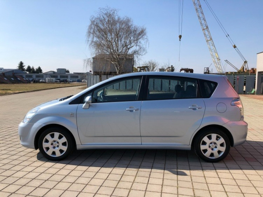 Toyota Corolla Verso 1.8VVT-i Automat • SOL• 1.majiteľ → 7-miest → sezónne prezutie