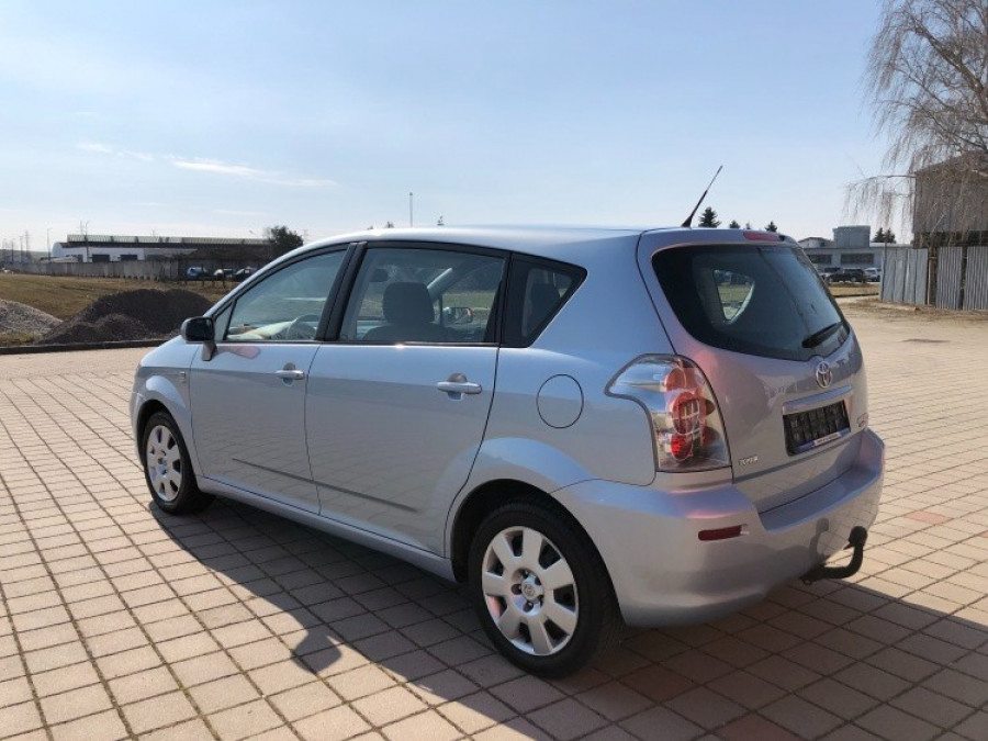 Toyota Corolla Verso 1.8VVT-i Automat • SOL• 1.majiteľ → 7-miest → sezónne prezutie