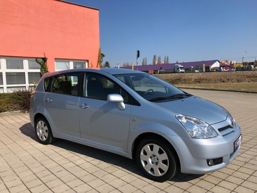 Toyota Corolla Verso 1.8VVT-i Automat • SOL• 1.majiteľ → 7-miest → sezónne prezutie