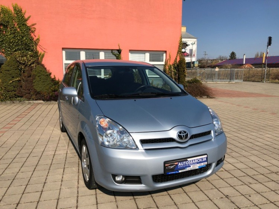 Toyota Corolla Verso 1.8VVT-i Automat • SOL• 1.majiteľ → 7-miest → sezónne prezutie