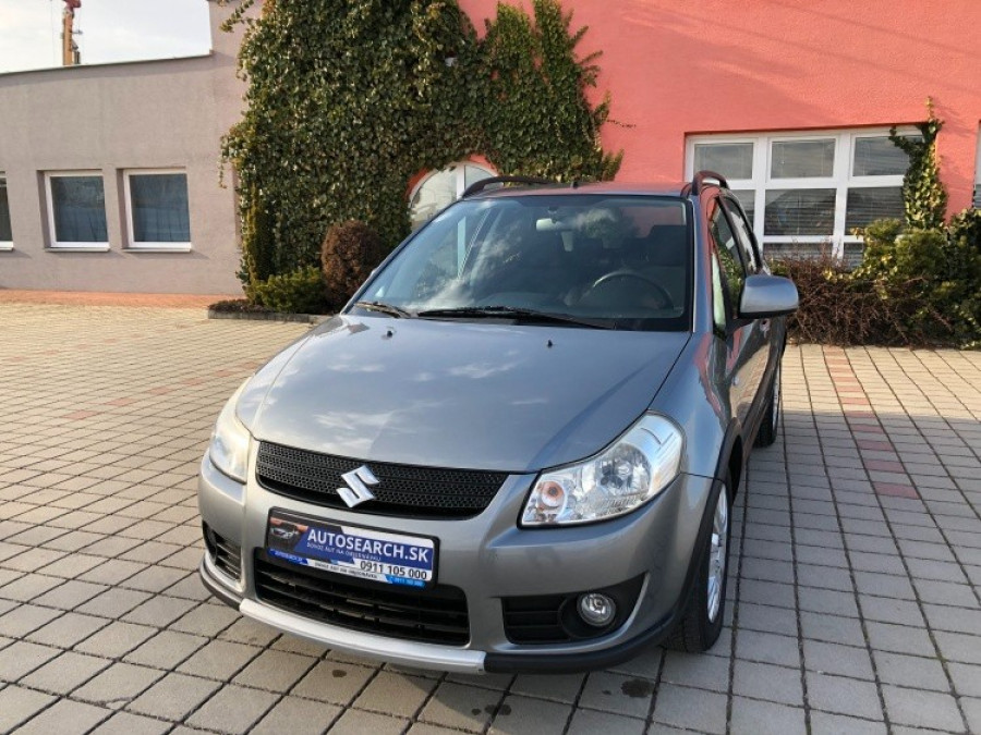 Suzuki Sx4 1.6 Automat • COMFORT• Keyless → sezónne prezutie