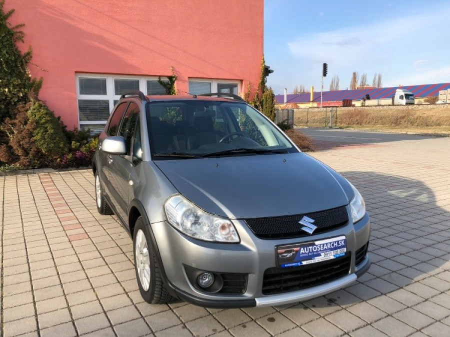 Suzuki Sx4 1.6 Automat • COMFORT• Keyless → sezónne prezutie