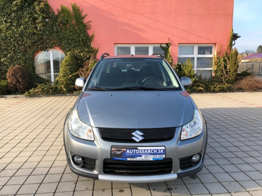 Suzuki Sx4 1.6 Automat • COMFORT• Keyless → sezónne prezutie