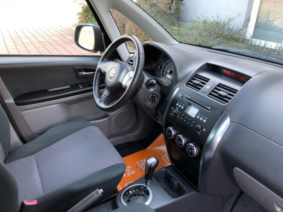 Suzuki Sx4 1.6 Automat • COMFORT• Keyless → sezónne prezutie