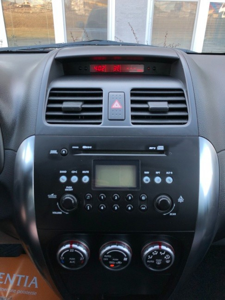 Suzuki Sx4 1.6 Automat • COMFORT• Keyless → sezónne prezutie