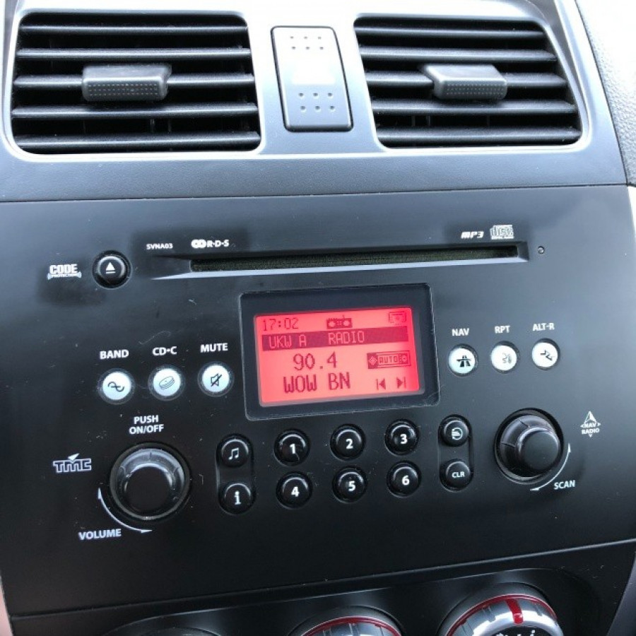 ISuzuki Sx4 1.6 Automat • COMFORT• Keyless → sezónne prezutie G_2706