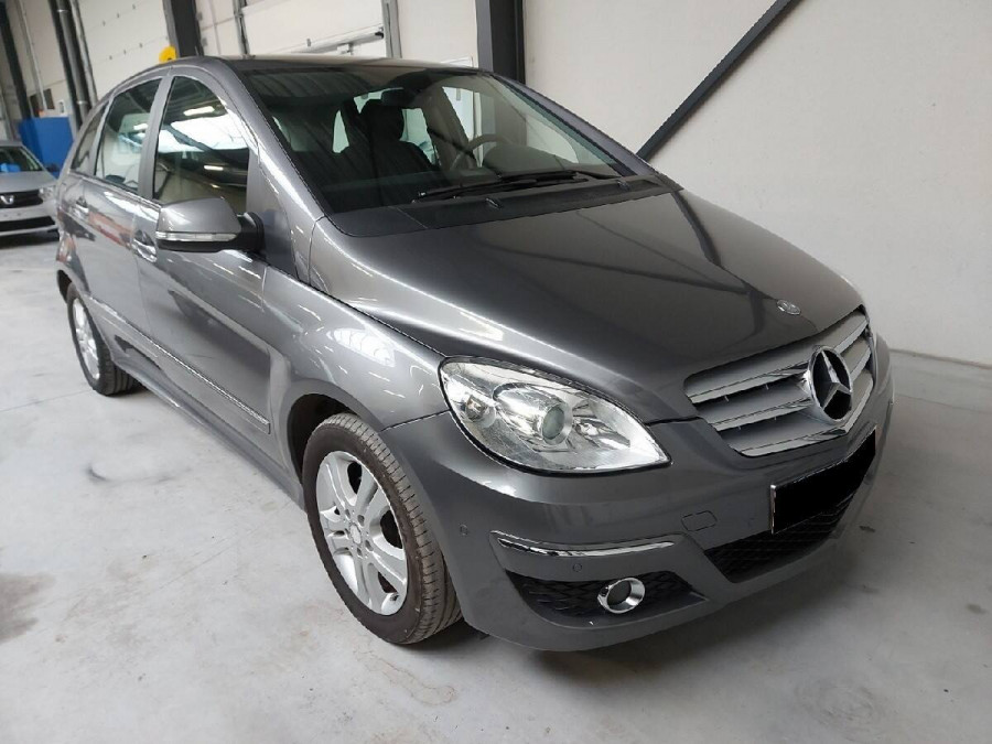 Mercedes Benz B 160 Automat •1.majiteľ• 2011 parkovací asistent