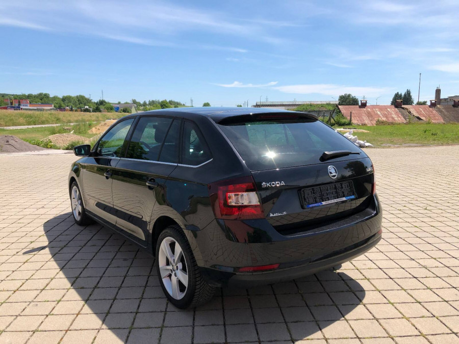 Škoda Rapid Spaceback 1.0TSi DSG Ambition KESSY Panoráma 2018 1.majiteľ