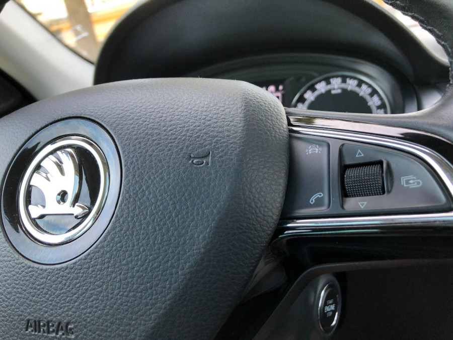 Škoda Rapid Spaceback 1.0TSi DSG Ambition KESSY Panoráma 2018 1.majiteľ