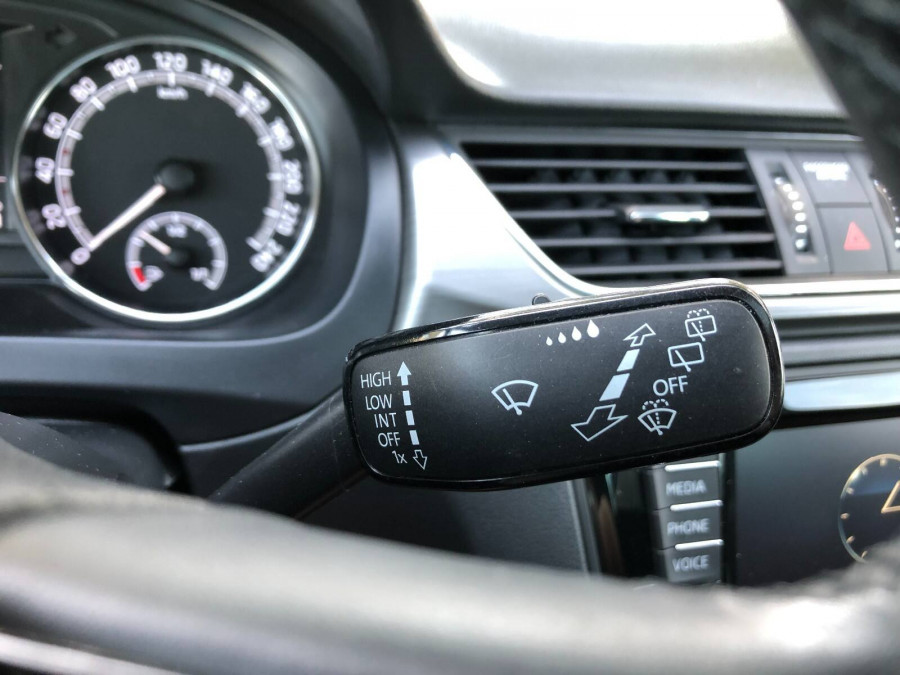 Škoda Rapid Spaceback 1.0TSi DSG Ambition KESSY Panoráma 2018 1.majiteľ