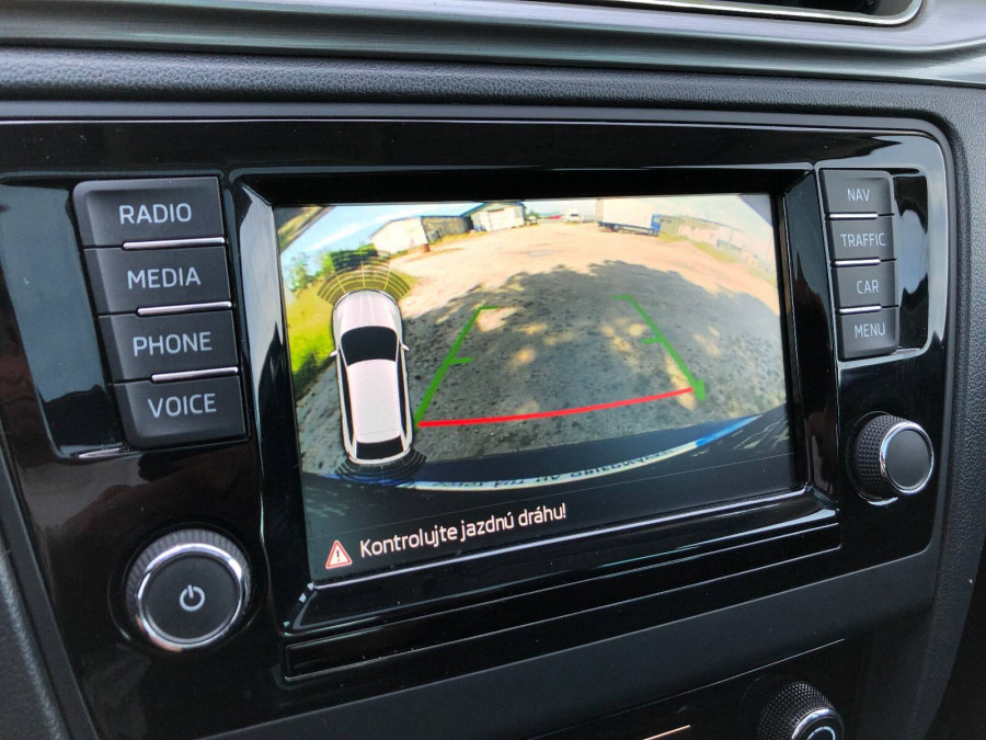 Škoda Rapid Spaceback 1.0TSi DSG Ambition KESSY Panoráma 2018 1.majiteľ