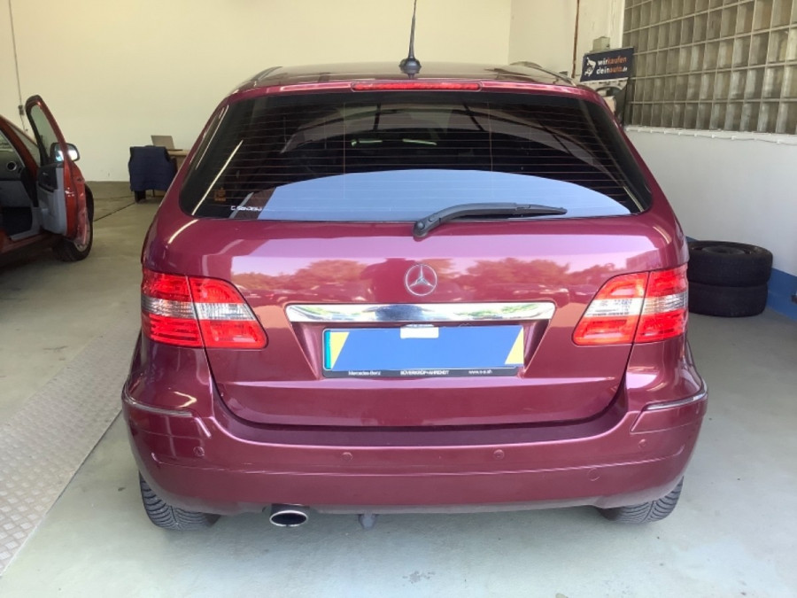 Mercedes Benz B 200 Automat •SPORT• 2007 BI-xenón → cúvacie senzory