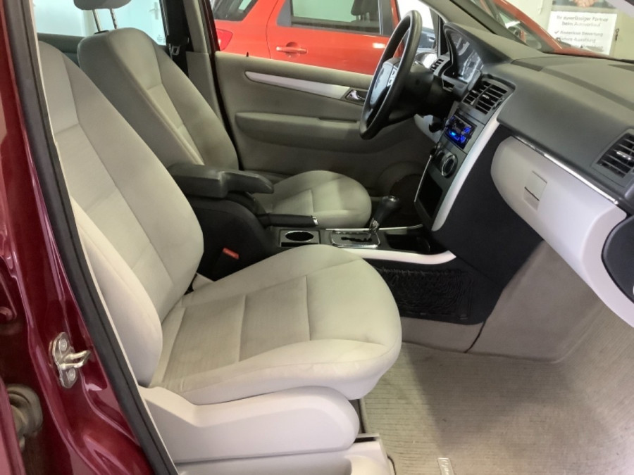 Mercedes Benz B 200 Automat •SPORT• 2007 BI-xenón → cúvacie senzory