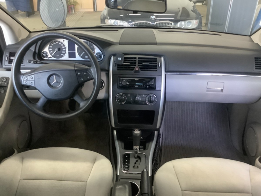 Mercedes Benz B 200 Automat •SPORT• 2007 BI-xenón → cúvacie senzory