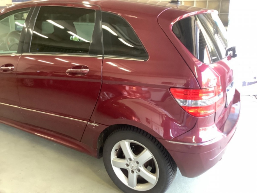 Mercedes Benz B 200 Automat •SPORT• 2007 BI-xenón → cúvacie senzory