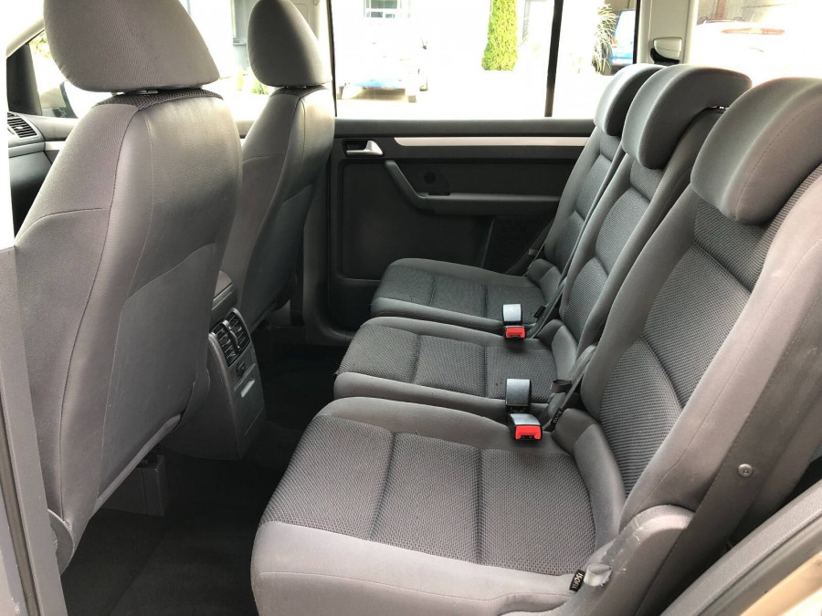 Volkswagen Touran 1.6 TDI DSG •Trendline• 7-miest Ťažné 2014