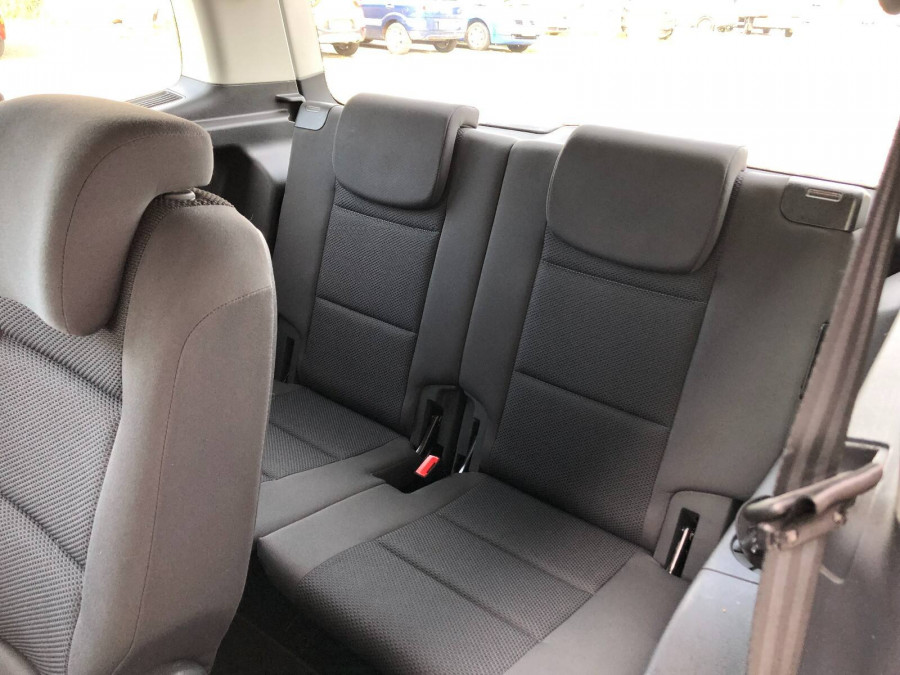 Volkswagen Touran 1.6 TDI DSG •Trendline• 7-miest Ťažné 2014