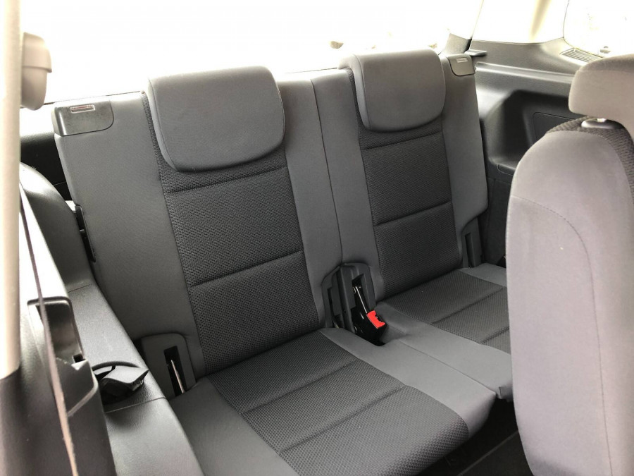 Volkswagen Touran 1.6 TDI DSG •Trendline• 7-miest Ťažné 2014