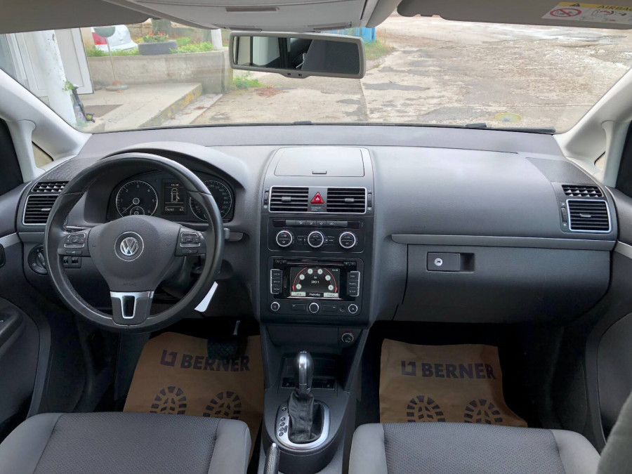 Volkswagen Touran 1.6 TDI DSG •Trendline• 7-miest Ťažné 2014