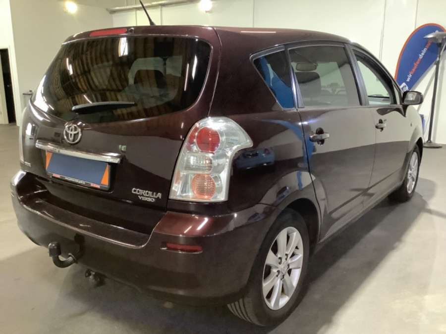 Toyota Corolla Verso 1.8 Automat EXECUTIVE 2008 + sezónne prezutie