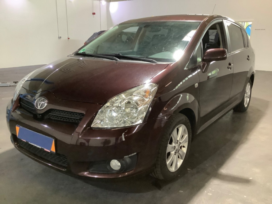 Toyota Corolla Verso 1.8 Automat EXECUTIVE 2008 + sezónne prezutie