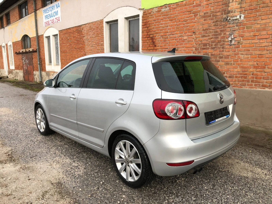 Volkswagen Golf Plus 2.0TDI DSG HIGHLINE 2011 + Sezónne prezutie