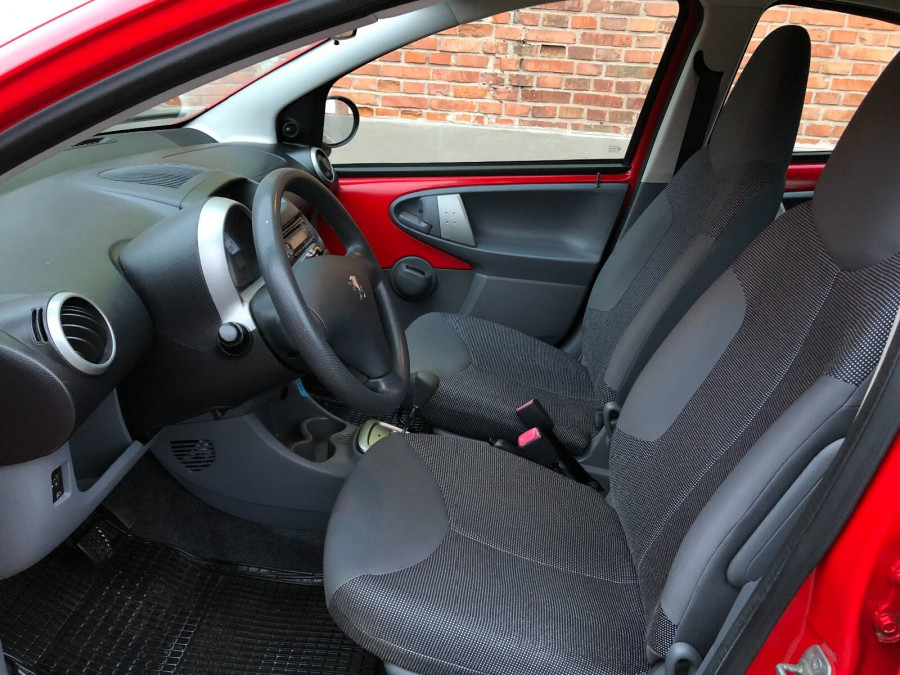 Peugeot 107 1.0 Automat URBAN 1.majiteľ + sezónne prezutie