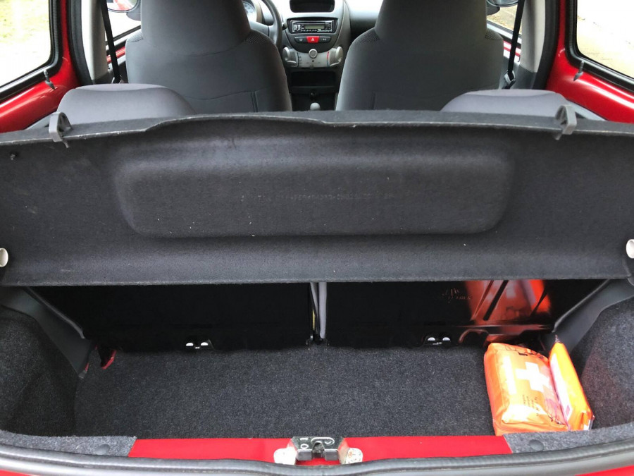 Peugeot 107 1.0 Automat URBAN 1.majiteľ + sezónne prezutie