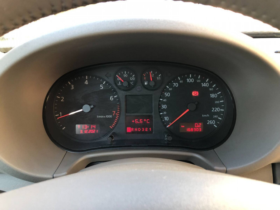 Audi A3 1.6 Automat •AMBIENTE• 2003  + cúvacie senzory